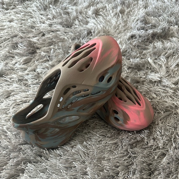 Yeezy foam Runner - Picture 3 of 10